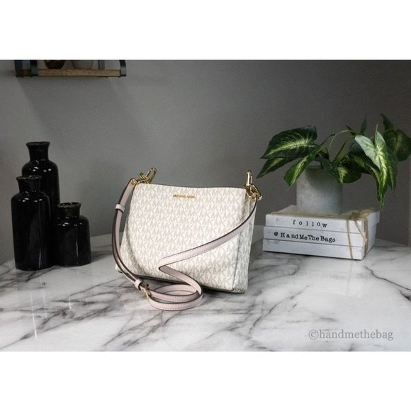 NEW Michael Kors Trisha Triple Compartment Crossbody Bag Vanilla Powder Pink PVC - Picture 2 of 13